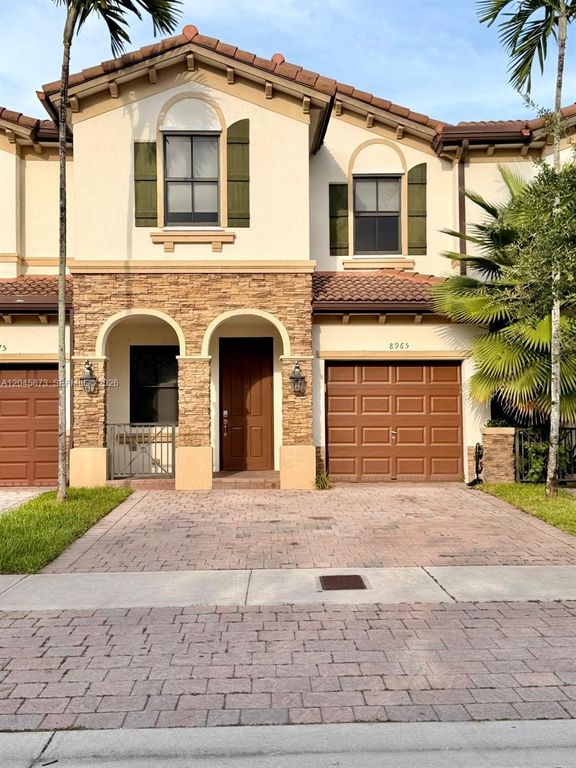 8965 NW 98th Avenue ., Doral, FL 33178
