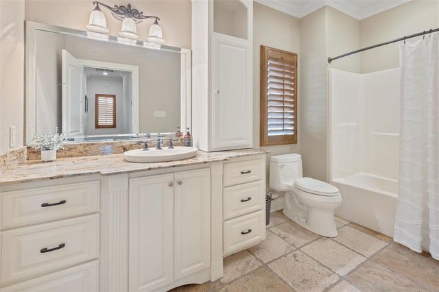 925 Carondelet Street, Lake Charles, LA 70605