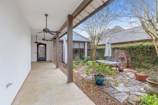 925 Carondelet Street, Lake Charles, LA 70605