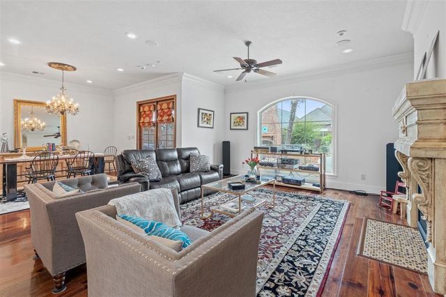 925 Carondelet Street, Lake Charles, LA 70605