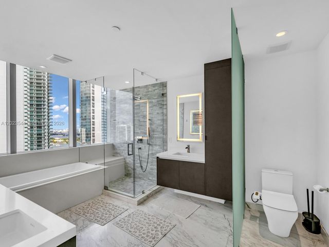 851 NE 1st Ave 3201, Miami, FL 33132