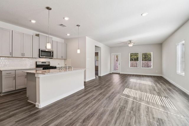 16707 Sterling Cliff Street, Conroe, TX 77302