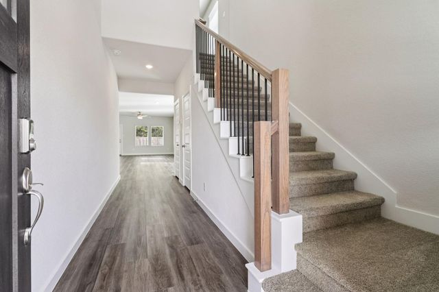 16707 Sterling Cliff Street, Conroe, TX 77302