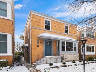 6322 N Monticello Avenue, Chicago, IL 60659