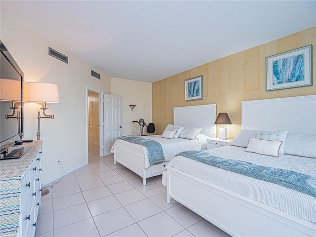 5670 Highway A1a Street 315S, Vero Beach, FL 32963