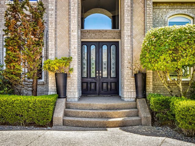 9718 Nw SKYVIEW Dr, Portland, OR 97231