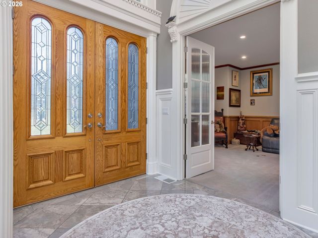 9718 Nw SKYVIEW Dr, Portland, OR 97231