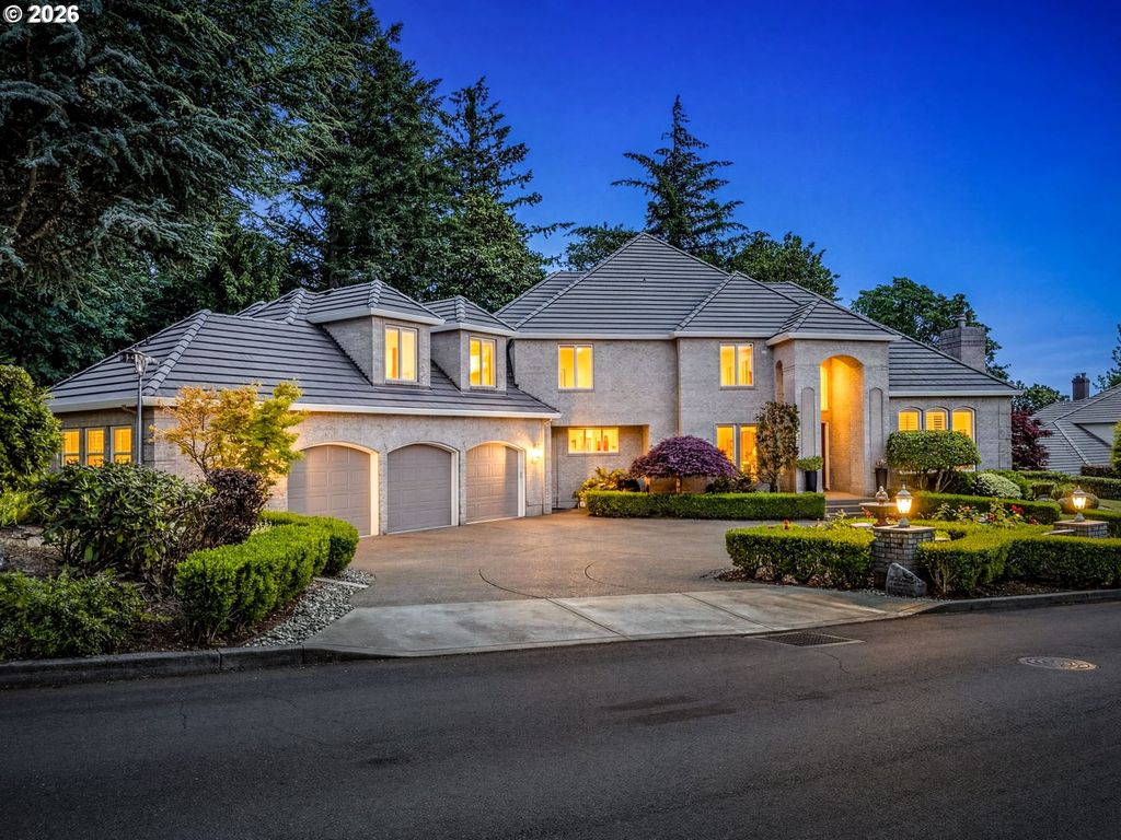 9718 Nw SKYVIEW Dr, Portland, OR 97231