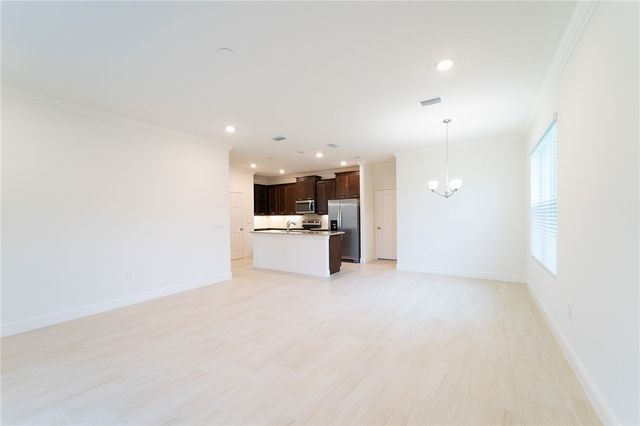 2882 Saint Barts Square, Vero Beach, FL 32967