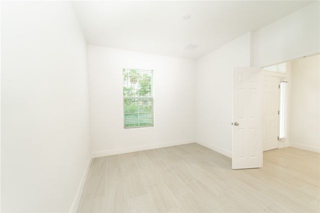 2882 Saint Barts Square, Vero Beach, FL 32967