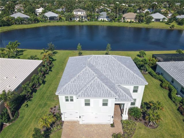 2882 Saint Barts Square, Vero Beach, FL 32967