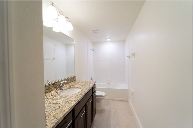 2882 Saint Barts Square, Vero Beach, FL 32967