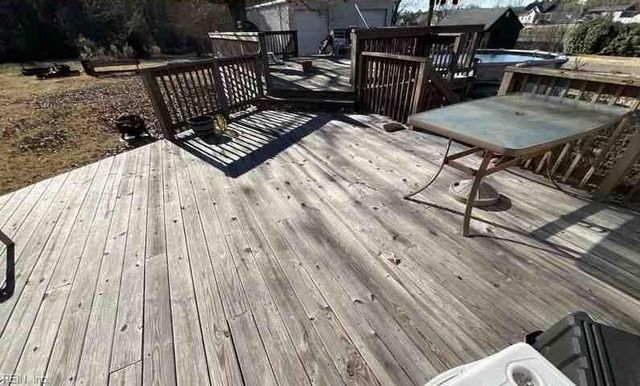 674 Tulls Creek RD, Moyock, NC 27958