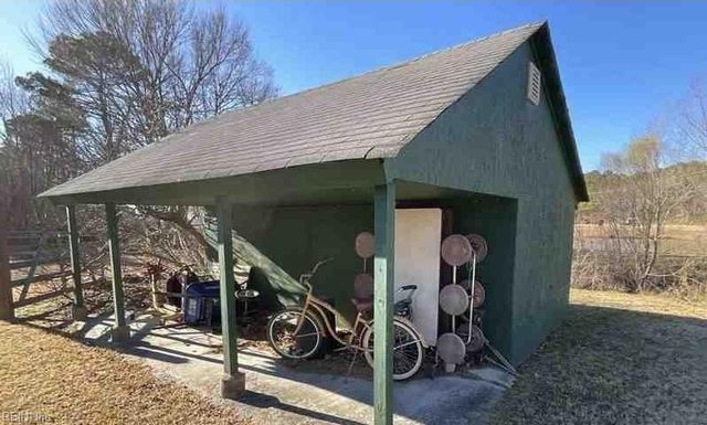 674 Tulls Creek RD, Moyock, NC 27958