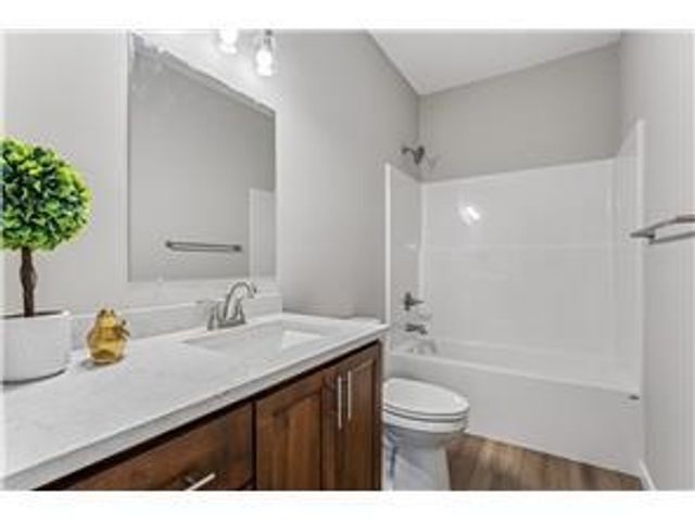 4905 Evergreen Drive N, Hugo, MN 55038