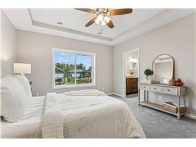 4905 Evergreen Drive N, Hugo, MN 55038