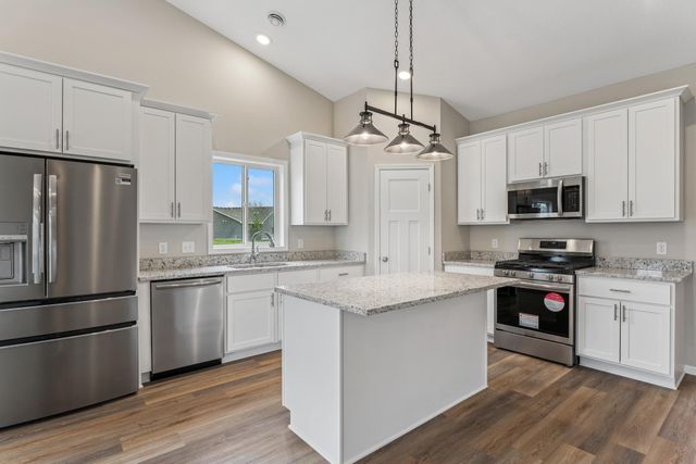 4905 Evergreen Drive N, Hugo, MN 55038
