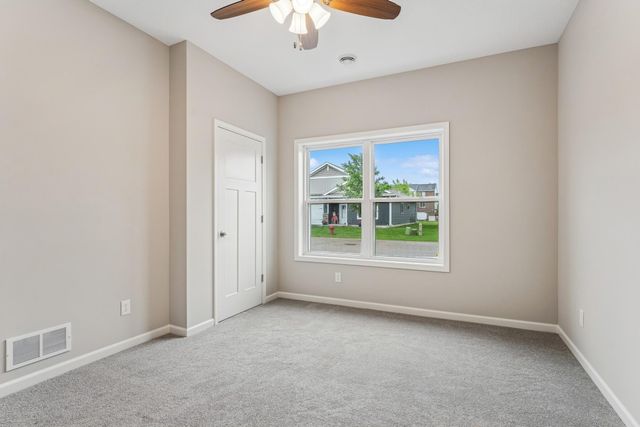 4905 Evergreen Drive N, Hugo, MN 55038