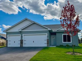 4905 Evergreen Drive N, Hugo, MN 55038