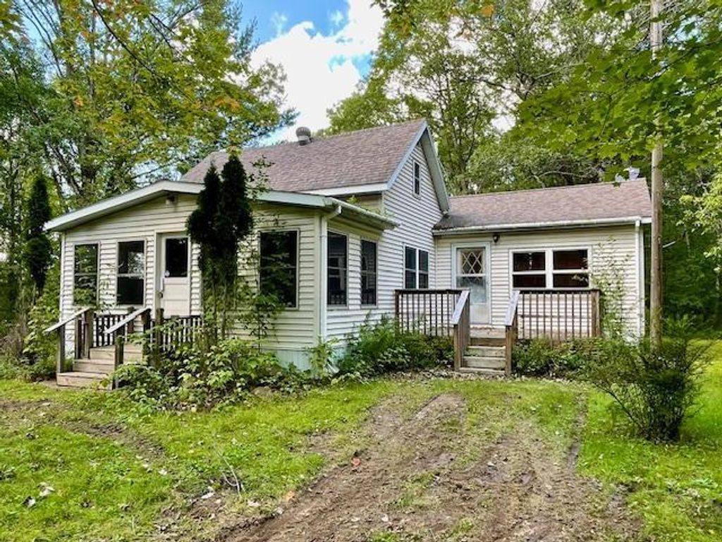 21696 60th Avenue, Milaca, MN 56353