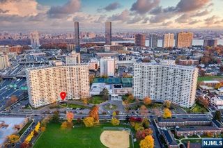 2100 Linwood Avenue 17E, Fort Lee, NJ 07024