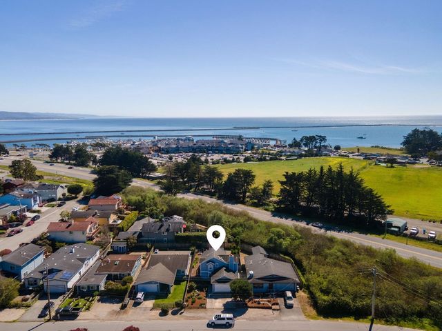 839 Sonora Avenue, El Granada, CA 94018