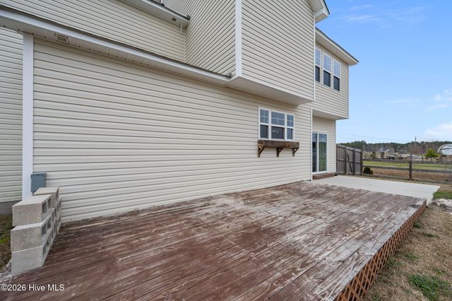 118 Easton Drive, Richlands, NC 28574