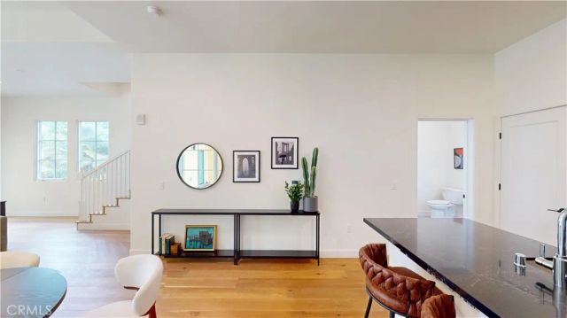 1878 E Walnut Street 203, Pasadena, CA 91107
