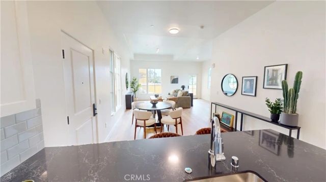 1878 E Walnut Street 203, Pasadena, CA 91107