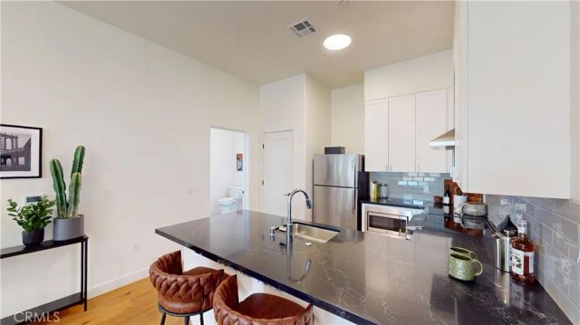 1878 E Walnut Street 203, Pasadena, CA 91107