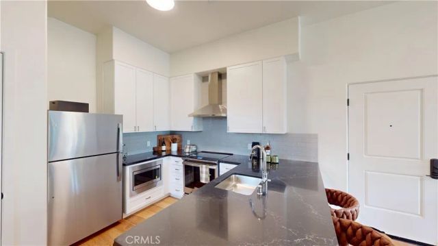 1878 E Walnut Street 203, Pasadena, CA 91107