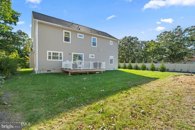 35 PENNSYLVANIA AVE, Waretown, NJ 08758