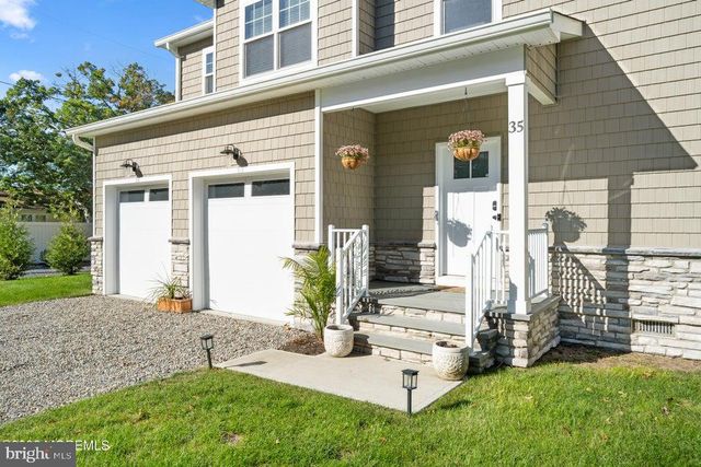 35 PENNSYLVANIA AVE, Waretown, NJ 08758