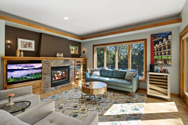 9576 51st Street N, Lake Elmo, MN 55042