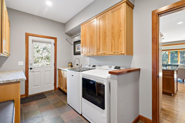 9576 51st Street N, Lake Elmo, MN 55042
