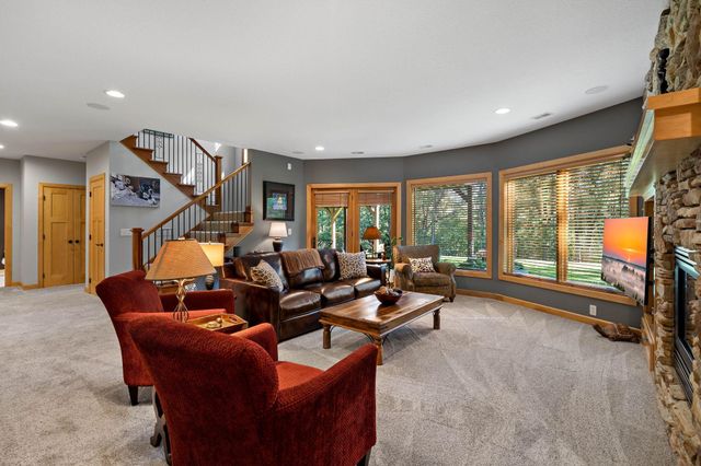 9576 51st Street N, Lake Elmo, MN 55042