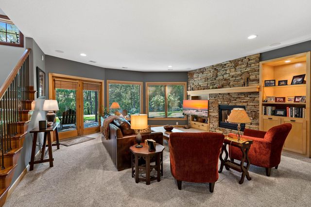 9576 51st Street N, Lake Elmo, MN 55042
