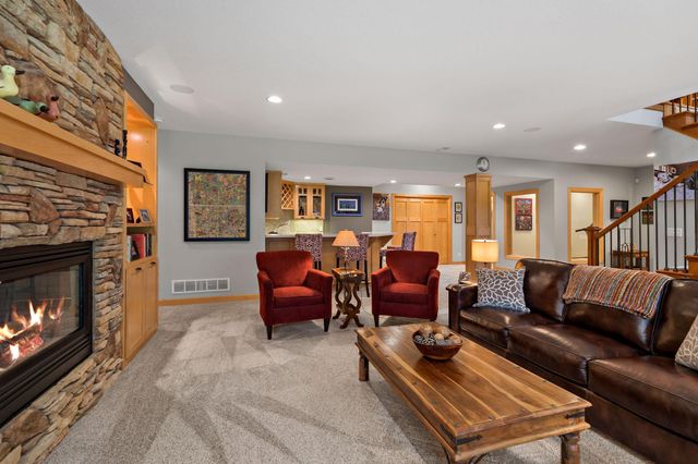 9576 51st Street N, Lake Elmo, MN 55042