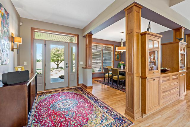 9576 51st Street N, Lake Elmo, MN 55042