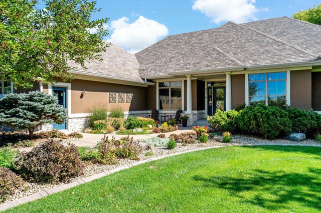 9576 51st Street N, Lake Elmo, MN 55042