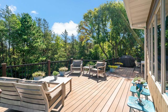 9576 51st Street N, Lake Elmo, MN 55042