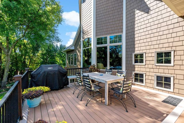 9576 51st Street N, Lake Elmo, MN 55042