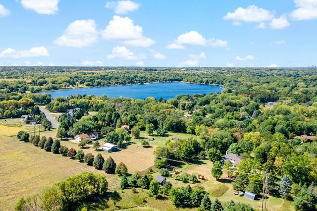 9576 51st Street N, Lake Elmo, MN 55042