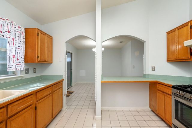 9 Holly Road, Crestview, FL 32539
