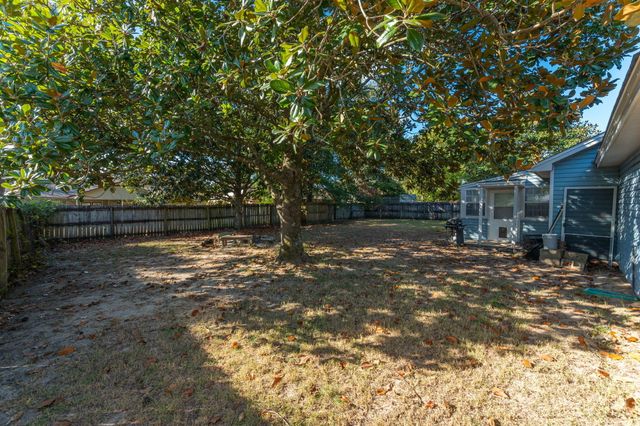 9 Holly Road, Crestview, FL 32539