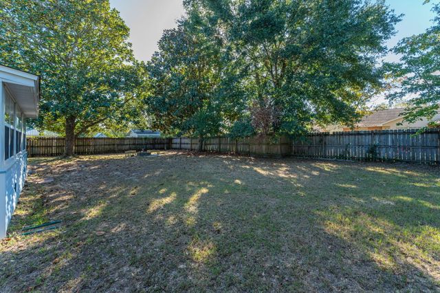 9 Holly Road, Crestview, FL 32539