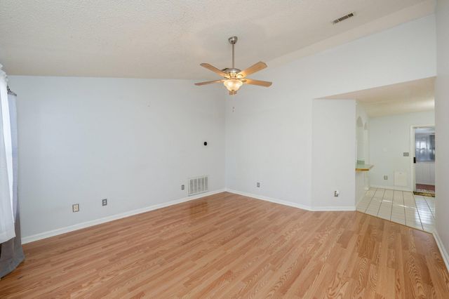 9 Holly Road, Crestview, FL 32539