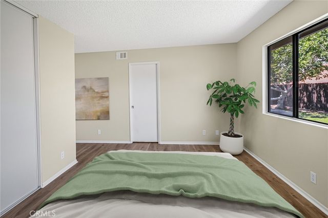 29524 Cambridge, Castaic, CA 91384
