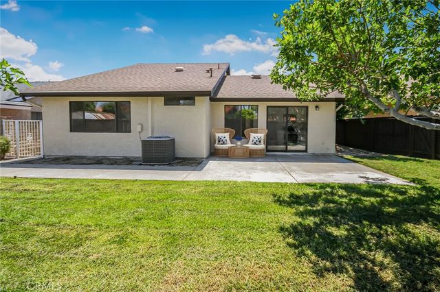 29524 Cambridge, Castaic, CA 91384