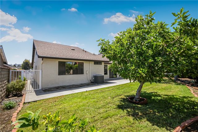29524 Cambridge, Castaic, CA 91384